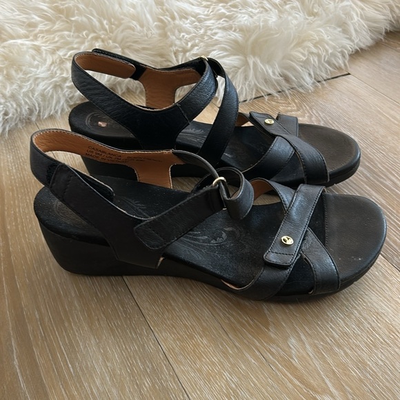 Revere Casablanca Leather Multi Strap Wedge Sandals - Picture 7 of 10
